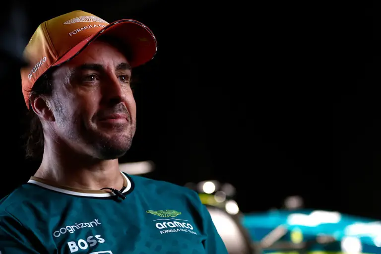 Fernando Alonso Aston Martin se torna mais atraente com nova fábrica e instalações impressionantes